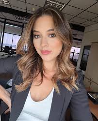 <em>Joana</em>